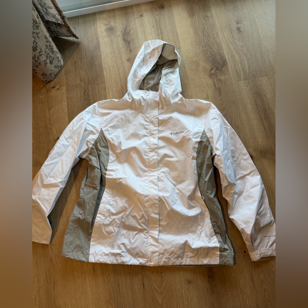 Columbia Women's Arcadia rain Jacket XXL